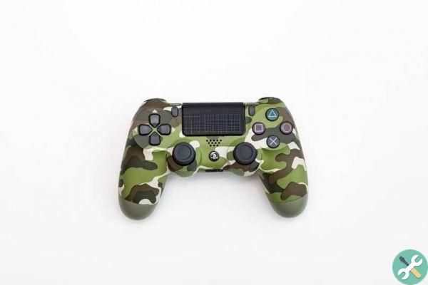 Comment synchroniser ou réinitialiser les manettes PS4 DualShock sans fil, étape par étape.