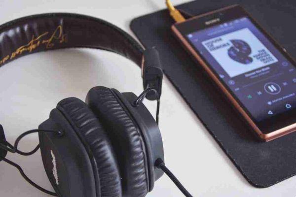 Free apps to download music on Android