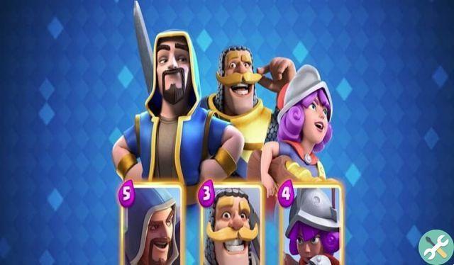 What happens when you have a card at the maximum level in Clash Royale?