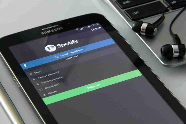 How to download Spotify Songs to listen to them offline