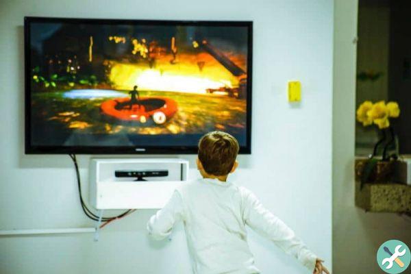 How can I play Free Fire on my Smart TV from my cellphone without a cable? - Quick and easy