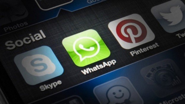 How to send files and documents via Whatsapp