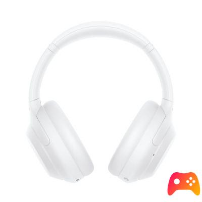 Sony WH-1000XM4, here they are in Silent White