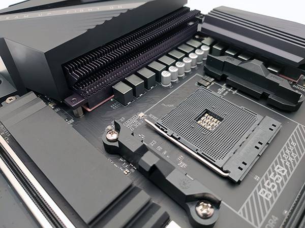 Gigabyte lance un nouveau BIOS pour les cartes mères AMD