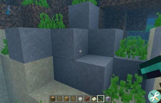 How to find and harden clay in Minecraft to make clay blocks?