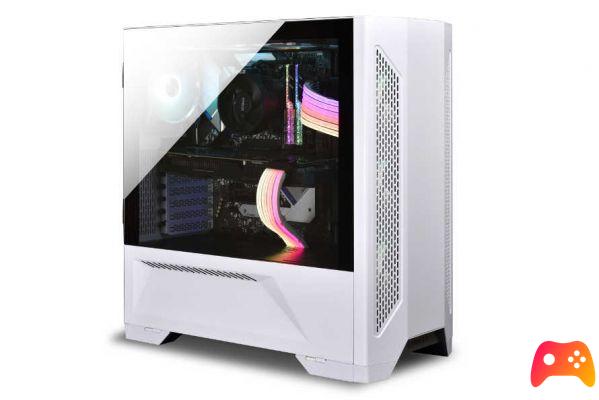 LIAN LI presenta Strimer Plus RGB