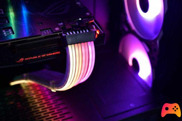 LIAN LI presenta Strimer Plus RGB