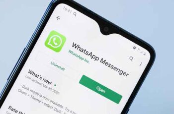 How to make a video call with WhatsApp