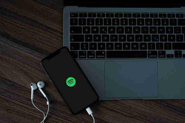 How to download Spotify albums to a computer