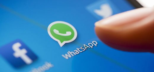 How to forward messages with WhatsApp