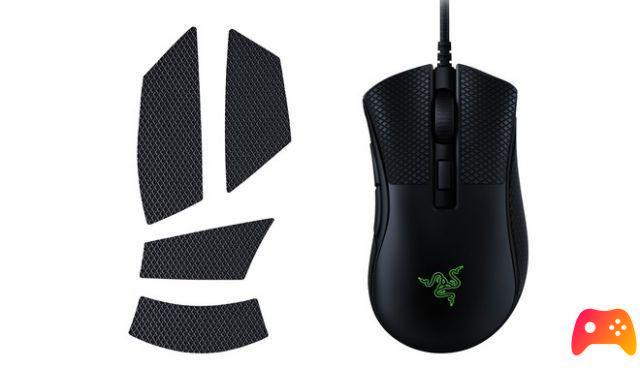 Razer Deathadder V2 arrives in a mini version